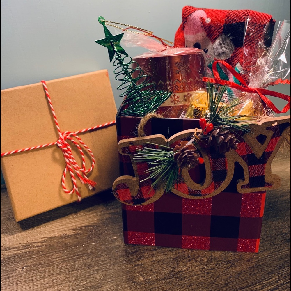 Buffalo Check Christmas Gifts a box candle socks